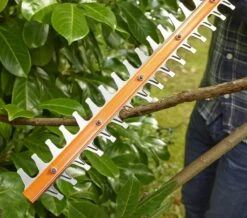 Black & Decker BLACK+DECKER BEHT251-QS Heggenschaar - 450W - 50cm - Gesnoerd -Tuin En Buiten 1200x1060 1