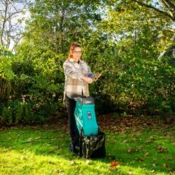 VONROC Hakselaar/Shredder 2500W – Voor Takken Tot Ø45mm – Incl. 45L Opvangzak & Duwstok -Tuin En Buiten 1200x1200 513