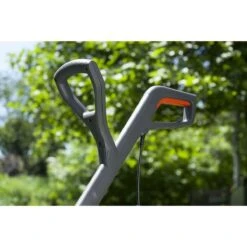 GARDENA - SmallCut Trimmer 300/23 - Grastrimmer (gemotoriseerd) - 300W - Maaibreedte 23 Cm -Tuin En Buiten 1200x1200 636