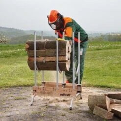 Wolfcraft - Professionele Zaagbok - Voor Kettingzaag - Hout - Opbouwbare, Stabiele Zaagbok Voor Brandhout - 5121000 - 10 JAAR GARANTIE 19 Wolfcraft - Professionele Zaagbok - Voor Kettingzaag - Hout - Opbouwbare, Stabiele Zaagbok Voor Brandhout - 5121000 - 10 JAAR GARANTIE -Tuin En Buiten 1200x1200 865