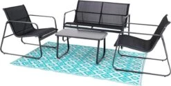 Tuin Meubelen Loungeset - 4 Persoons - Tuinset - Comfort - Zwart - Tafel Glazen Blad - Stoelen - Sofa - Bank - 4-delig -Tuin En Buiten 1200x608