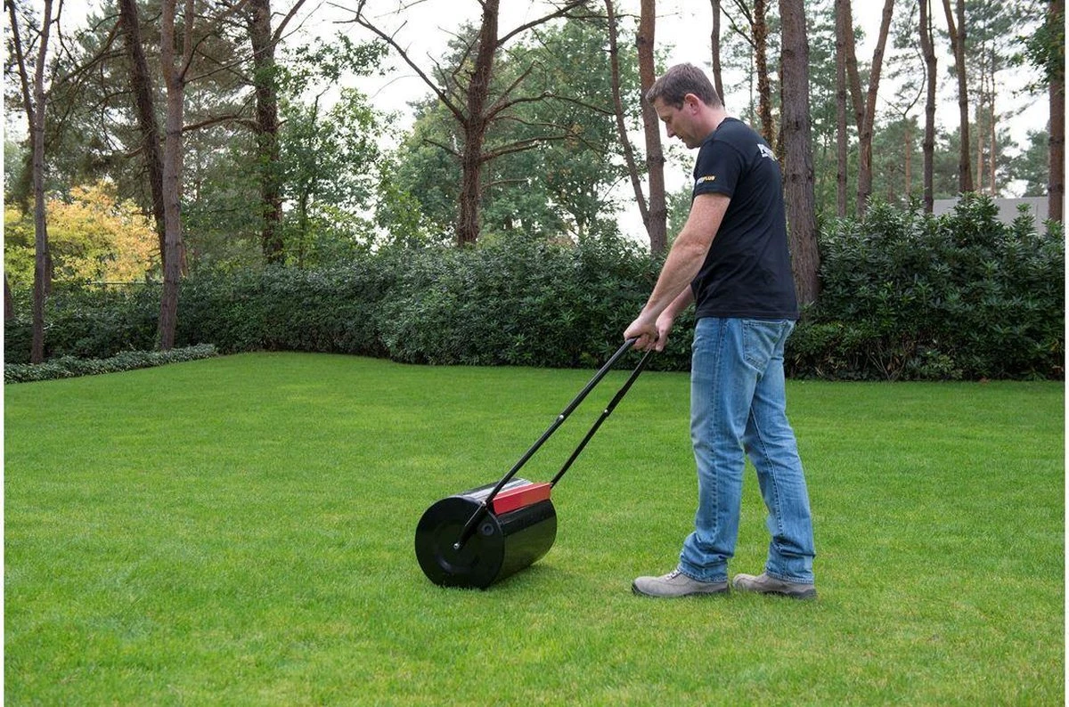 Kreator KRTGR9101 Tuinwals - 50 Cm Werkbreedte 4 Kreator KRTGR9101 Tuinwals - 50 Cm Werkbreedte - Afbeelding 4