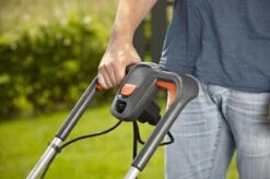 GARDENA - PowerMax™ 1200/32 0- Grasmaaier (gemotoriseerd) - Maaibreedte 32 Cm -Tuin En Buiten 1200x799 101