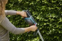 GARDENA - ComfortCut 50/18V-P4A Ready-To-Use Set - Heggenschaar -Tuin En Buiten 1200x799 93