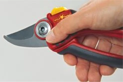 WOLF-Garten Snoeischaar "Premium Plus" RR 4000 - Max. Knipdiameter 22 Mm - Links- En Rechtshandige - Softinleg Handgreep - Snijhoek 30° - Voor Grote Handen - Vervangbare Messen 19 WOLF-Garten Snoeischaar "Premium Plus" RR 4000 - Max. Knipdiameter 22 Mm - Links- En Rechtshandige - Softinleg Handgreep - Snijhoek 30° - Voor Grote Handen - Vervangbare Messen -Tuin En Buiten 1200x800 275