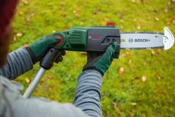 Bosch UniversalHedgePole 18 Heggenschaar Op Steel - Met 18 V Accu En Lader 23 Bosch UniversalHedgePole 18 Heggenschaar Op Steel - Met 18 V Accu En Lader -Tuin En Buiten 1200x800 342