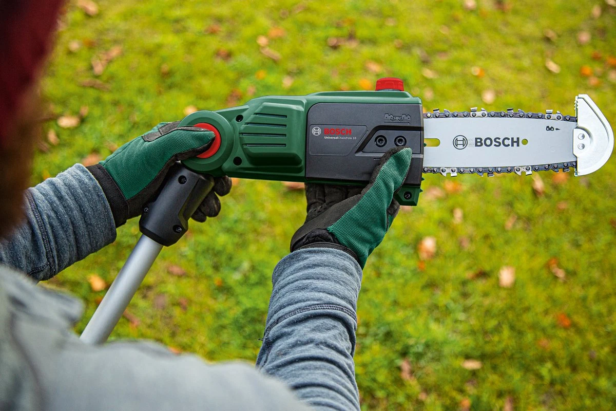 Bosch UniversalHedgePole 18 Heggenschaar Op Steel - Met 18 V Accu En Lader 9 Bosch UniversalHedgePole 18 Heggenschaar Op Steel - Met 18 V Accu En Lader - Afbeelding 9