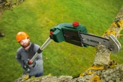 Bosch UniversalHedgePole 18 Heggenschaar Op Steel - Met 18 V Accu En Lader 24 Bosch UniversalHedgePole 18 Heggenschaar Op Steel - Met 18 V Accu En Lader -Tuin En Buiten 1200x800 343