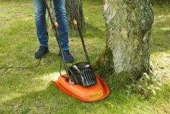 Black & Decker BLACK+DECKER BEMWH551-QS Zweefmaaier - 1200W - 30cm - Gesnoerd 9 Black & Decker BLACK+DECKER BEMWH551-QS Zweefmaaier - 1200W - 30cm - Gesnoerd -Tuin En Buiten 1200x806 1