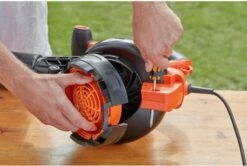 Black & Decker BLACK+DECKER BEBLV300SB-QS Bladblazer - 404 Km/u - 3000W - Zuig-/blaasfunctie - Gesnoerd -Tuin En Buiten 1200x808 2