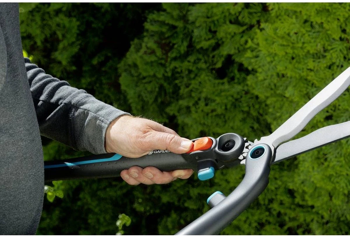 GARDENA - 2 In 1 EnergyCut Heggenschaar - 2.5x Meer Kracht - Totale Lengte 60 Cm 3 GARDENA - 2 In 1 EnergyCut Heggenschaar - 2.5x Meer Kracht - Totale Lengte 60 Cm - Afbeelding 3