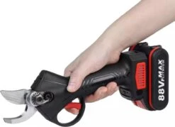 Accu Snoeischaar-88 VOLT-9000 MAh-COMPLETE SET-Professioneel-Hovenier-Tuinman 12 Accu Snoeischaar-88 VOLT-9000 MAh-COMPLETE SET-Professioneel-Hovenier-Tuinman -Tuin En Buiten 1200x870 2