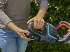 GARDENA - ComfortCut 50/18V-P4A Ready-To-Use Set - Heggenschaar -Tuin En Buiten 1200x885 1