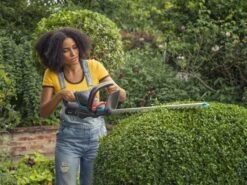 GARDENA - ComfortCut 50/18V-P4A Ready-To-Use Set - Heggenschaar -Tuin En Buiten 1200x899 8