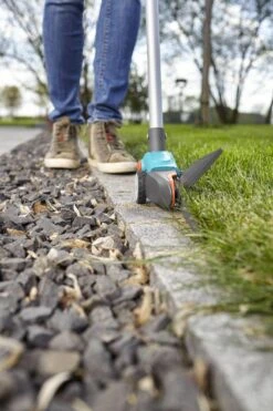 GARDENA Comfort Grasschaar - Op Steel -Tuin En Buiten 799x1200 21