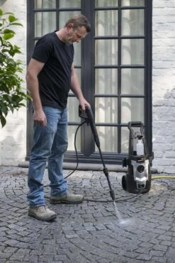 Powerplus POWXG90405 Hogedrukreiniger - 1400W - Max. 110 Bar - 390 L/h - Incl. 5m Slang En Accessoires - Excl. Terrasreiniger - Reiniger Voor Auto, Fiets En Meubelen 20 Powerplus POWXG90405 Hogedrukreiniger - 1400W - Max. 110 Bar - 390 L/h - Incl. 5m Slang En Accessoires - Excl. Terrasreiniger - Reiniger Voor Auto, Fiets En Meubelen -Tuin En Buiten 800x1200 40