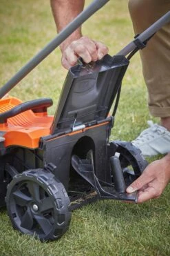 Black & Decker BLACK+DECKER BCMW3318L2-QW Grasmaaier - 18V - 33cm - Incl. 2 Accu's En Lader -Tuin En Buiten 800x1200 65