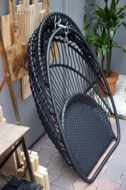 Merkloos Hangstoel Norway - Zwart Wicker & Touw Luxe Egg Hangstoel Met Dikke Antraciete Kussens Met Frame - Inklapbare Basket 9 Merkloos Hangstoel Norway - Zwart Wicker & Touw Luxe Egg Hangstoel Met Dikke Antraciete Kussens Met Frame - Inklapbare Basket -Tuin En Buiten 800x1200 92