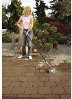 GARDENA Cleansystem Comfort Schrobber - Reinigen Van Paden - Terras - Oprit -Tuin En Buiten 873x1200 1