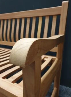 Merkloos TIERRA | Tuinbank Van Teak Comfort Plus + | 150 Cm - 3-Persoons / 3-Zits | Naturel / Original | BONANY Luxe | Geschuurd & Olie Op Waterbasis | Klassiek & Traditioneel | Stevig | Tuinzetel | Bank Voor Tuin -Tuin En Buiten 890x1200