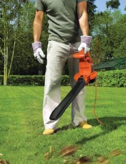 Black & Decker BLACK+DECKER GW3030-QS Bladblazer - 3000W - 50L Opvangbak - 16:1 Volumereductie -Tuin En Buiten 922x1200