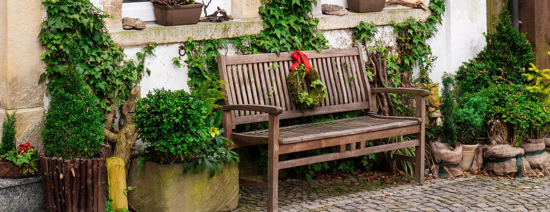 Tuin En Buiten 3 Tuin En Buiten -Tuin En Buiten bench 6919896 1920 1